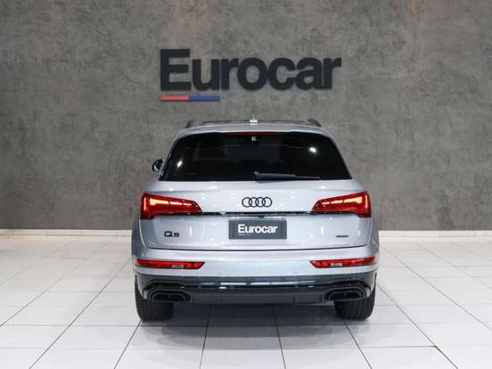 AUDI-Q5-2.0 45 TFSI GASOLINA S LINE BLACK QUATTRO S TRONIC AUDI-Q5-2021