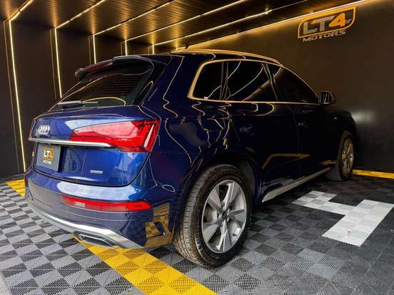AUDI-Q5-2023