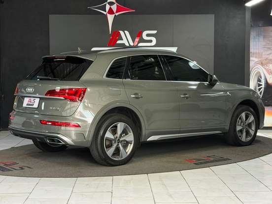 AUDI-Q5-2023