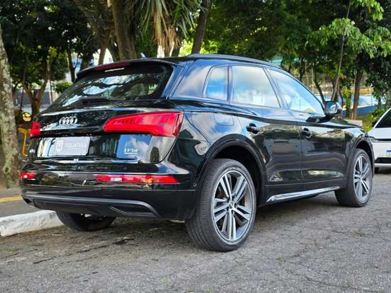 AUDI-Q5-2017