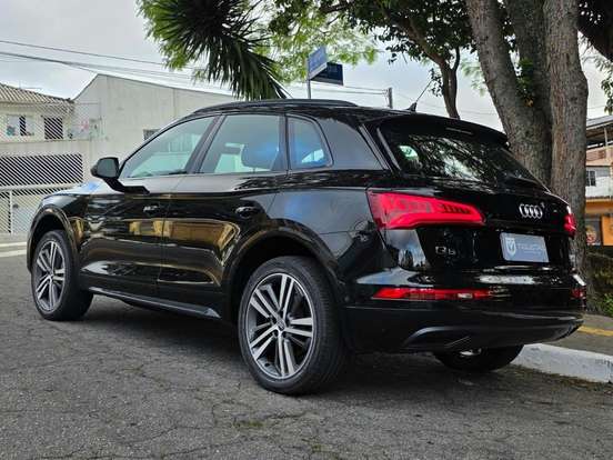 AUDI-Q5-2017