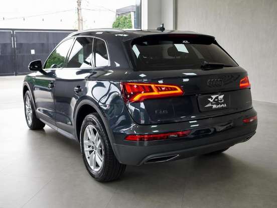 AUDI-Q5-2019