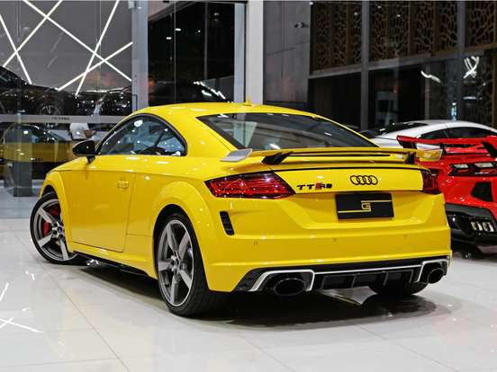 AUDI-TT RS-2021