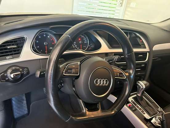 AUDI-A4-2015