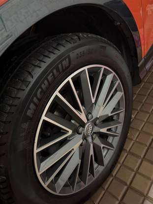 AUDI-Q3-2019