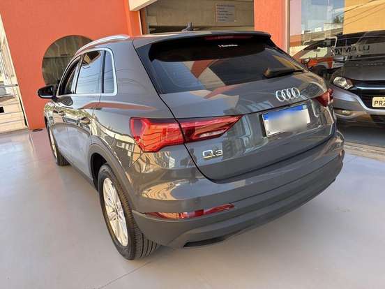AUDI-Q3-2021