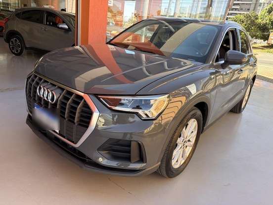 AUDI-Q3-2021