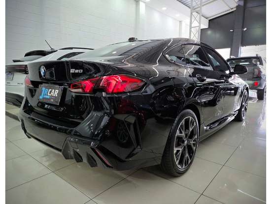 BMW-220i-2025