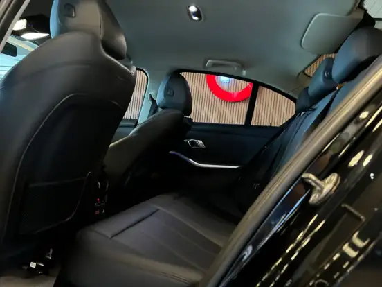 BMW-320i-2.0 16V TURBO GASOLINA SPORT GP AUTOMÁTICO BMW-320i-2019