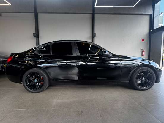 BMW-320i-2.0 16V TURBO ACTIVE FLEX 4P AUTOMÁTICO BMW-320i-2013