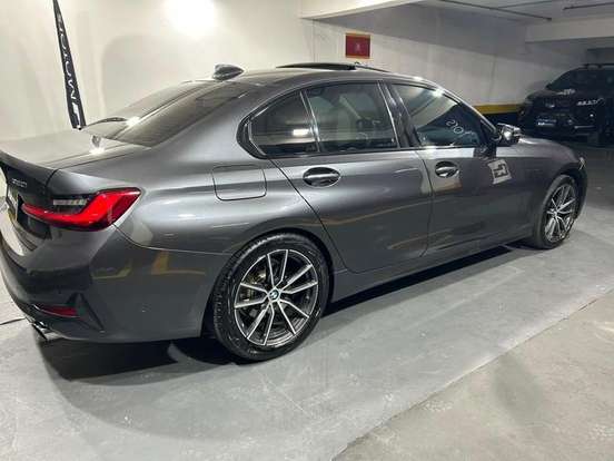 BMW-320i-2020