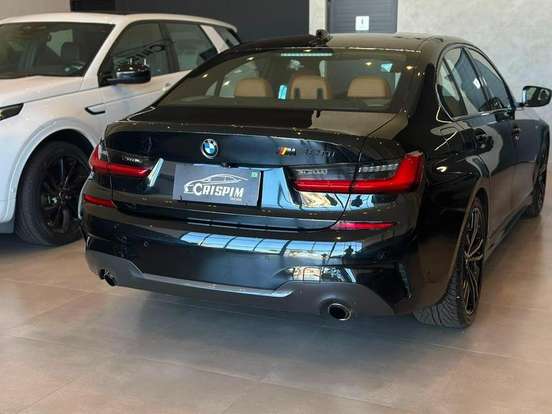 BMW-320i-2021
