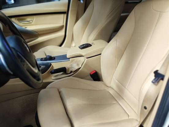 BMW-320i-2.0 SPORT 16V TURBO ACTIVE FLEX 4P AUTOMÁTICO BMW-320i-2018