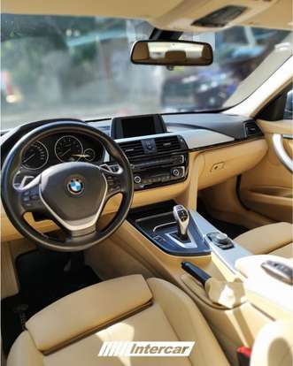 BMW-320i-2018