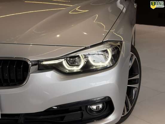 BMW-320i-2018