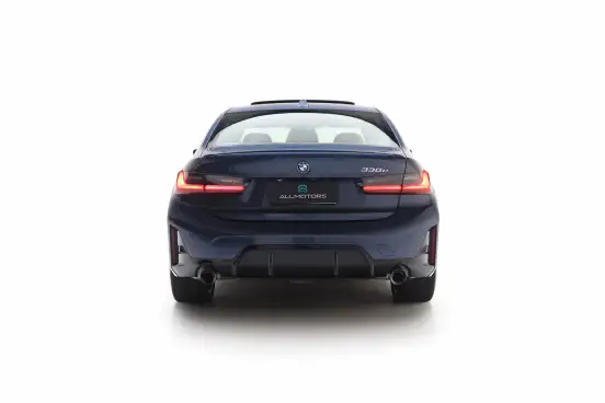BMW-330e-2024