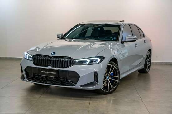 BMW-330e-2023
