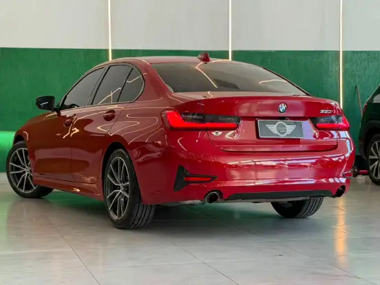 BMW-330i-2020