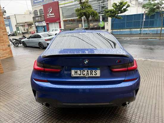 BMW-330i-2019