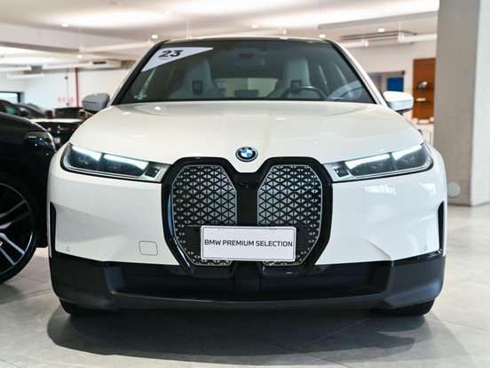 BMW-iX-2023