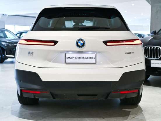 BMW-iX-2023