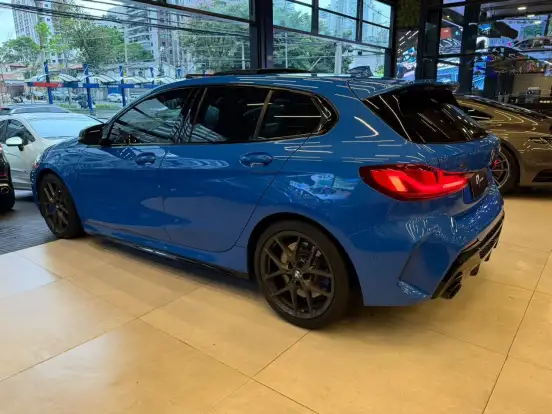 BMW-M 135i-2.0 16V TURBO GASOLINA XDRIVE AUTOMÁTICO BMW-M 135i-2020