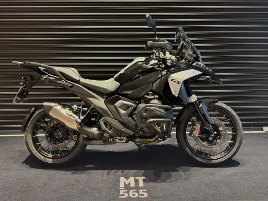 BMW-R 1300 GS TRIPLE BLACK BMW-R 1300 GS TRIPLE BLACK-2025