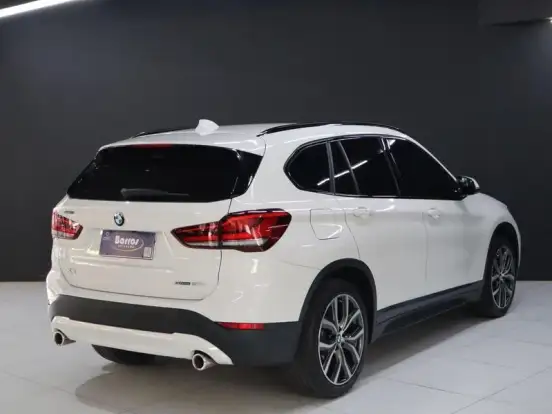 BMW-X1-2.0 16V TURBO ACTIVEFLEX SDRIVE20I GP 4P AUTOMÁTICO BMW-X1-2022