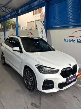 BMW-X1-2.0 16V TURBO ACTIVEFLEX SDRIVE20I GP 4P AUTOMÁTICO BMW-X1-2022