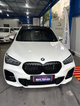 BMW-X1-2.0 16V TURBO ACTIVEFLEX SDRIVE20I GP 4P AUTOMÁTICO BMW-X1-2022