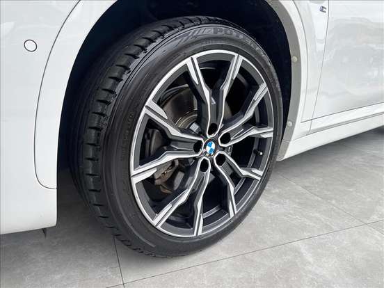 BMW-X1-2022