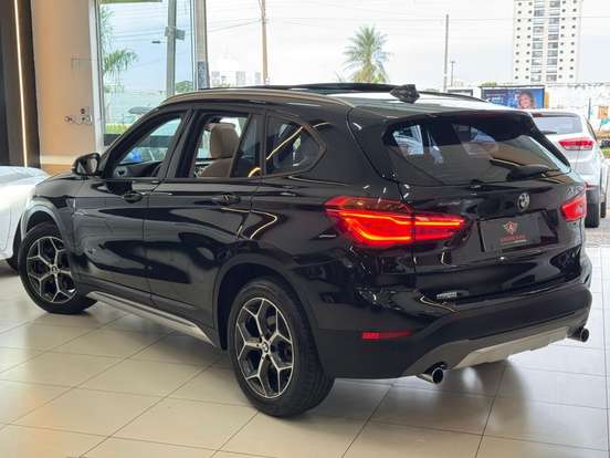 BMW-X1-2.0 16V TURBO ACTIVEFLEX SDRIVE20I X-LINE 4P AUTOMÁTICO BMW-X1-2017