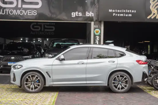 BMW-X4-2025