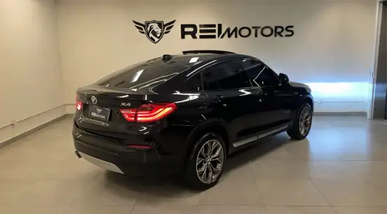 BMW-X4-2017