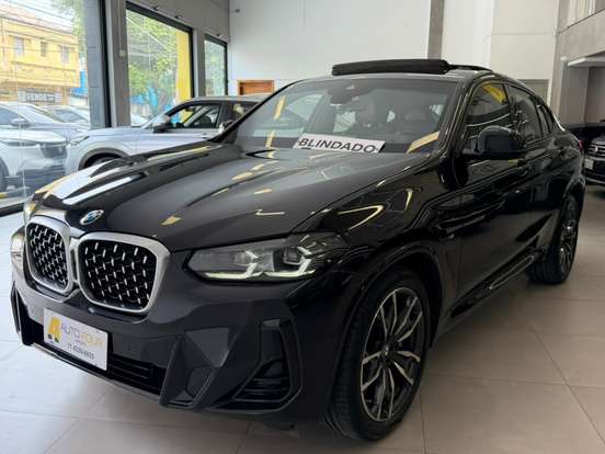 BMW-X4-2022