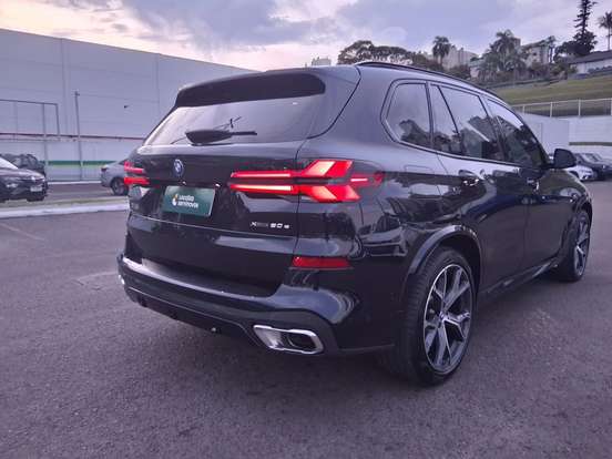 BMW-X5-3.0 I6 TURBO HÍBRIDO XDRIVE50E M SPORT AUTOMÁTICO BMW-X5-2024