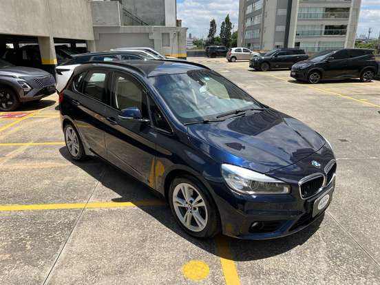 BMW-220i-2.0 CAT GP 16V TURBO ACTIVEFLEX 4P AUTOMÁTICO BMW-220i-2015