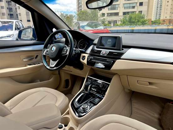 BMW-220i-2015