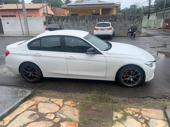 BMW-320i-2013