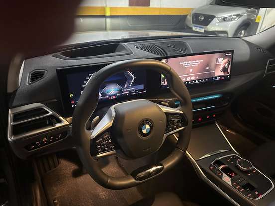 BMW-320i-2024
