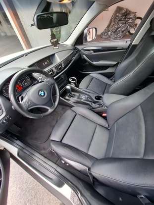 BMW-X1-2011