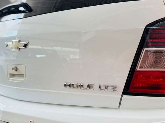 CHEVROLET-AGILE-2012