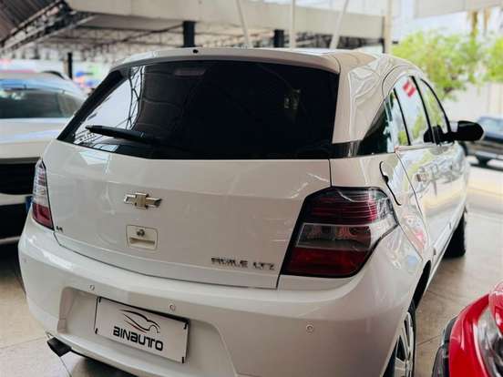 CHEVROLET-AGILE-2012