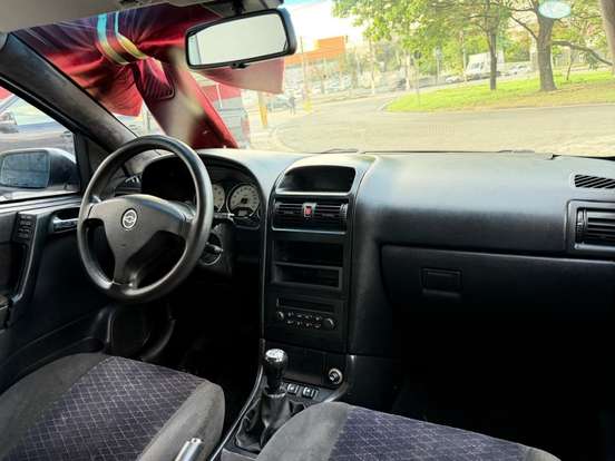 CHEVROLET-ASTRA-2010