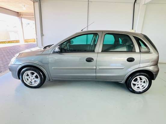 CHEVROLET-CORSA-2012