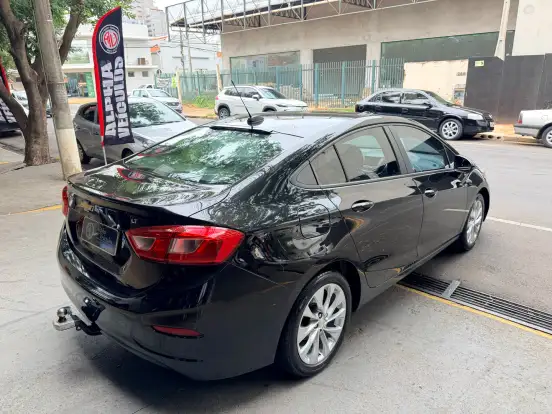 CHEVROLET-CRUZE-2019