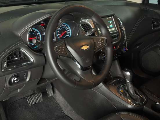 CHEVROLET-CRUZE-2017