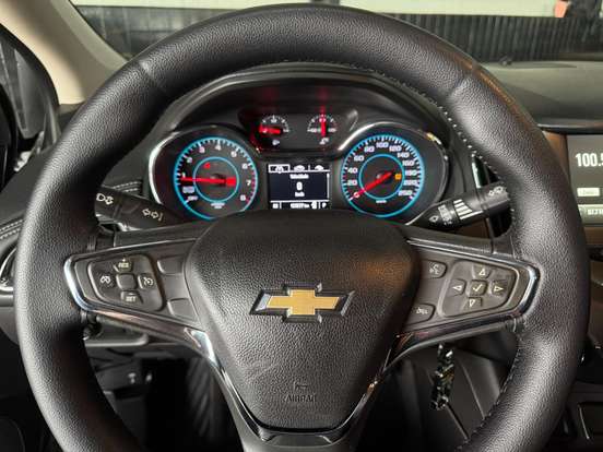CHEVROLET-CRUZE-2017