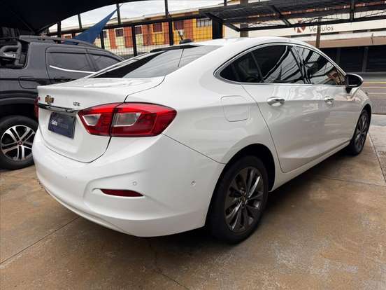 CHEVROLET-CRUZE-2018