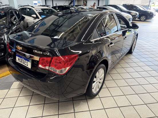 CHEVROLET-CRUZE-2011